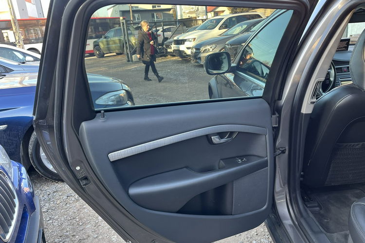 Volvo XC 70 2.4 Automat Grzane Skóry Alu Xenon Stan BDB BEzwypadkowy Opłacony zdjęcie 27