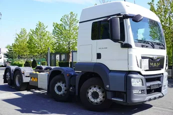 MAN TGS 35.420 8x2 E6 / ostatnia oś podnoszona i skrętna