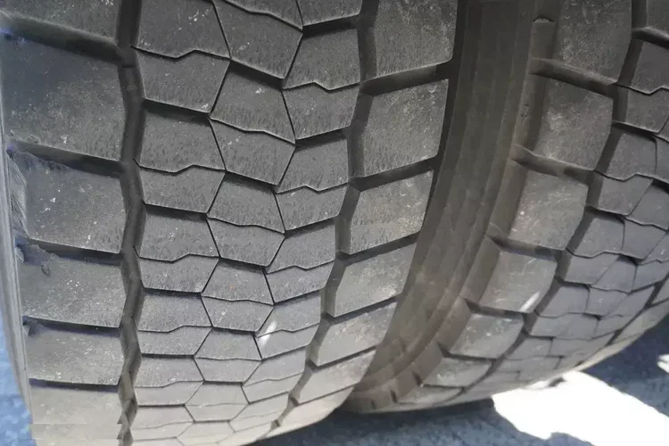 MAN TGS 35.420 8x2 E6 / ostatnia oś podnoszona i skrętna zdjęcie 10