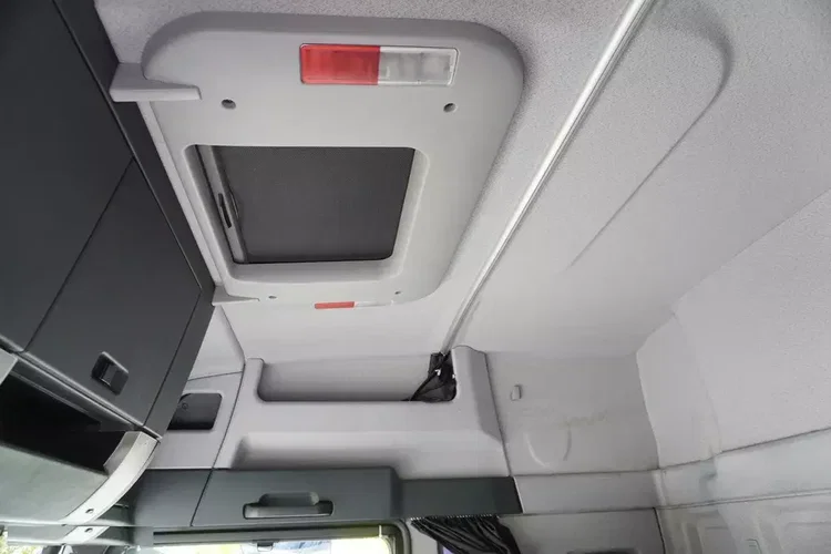 MAN TGS 35.420 8x2 E6 / ostatnia oś podnoszona i skrętna zdjęcie 18