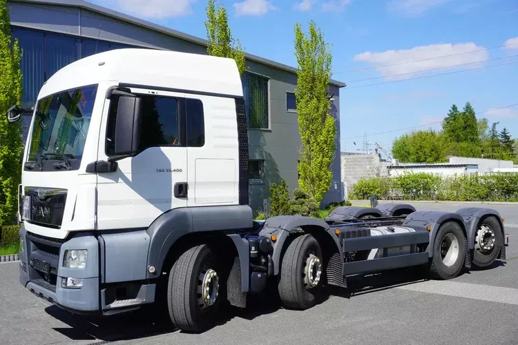 MAN TGS 35.420 8x2 E6 / ostatnia oś podnoszona i skrętna zdjęcie 2