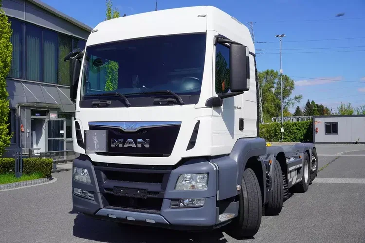 MAN TGS 35.420 8x2-6 BL E6 / ostatnia oś podnoszona i skrętna zdjęcie 15