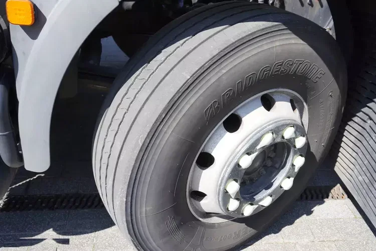 MAN TGS 35.420 8x2-6 BL E6 / ostatnia oś podnoszona i skrętna zdjęcie 24