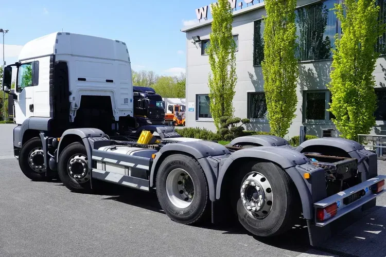 MAN TGS 35.420 8x2-6 BL E6 / ostatnia oś podnoszona i skrętna zdjęcie 3