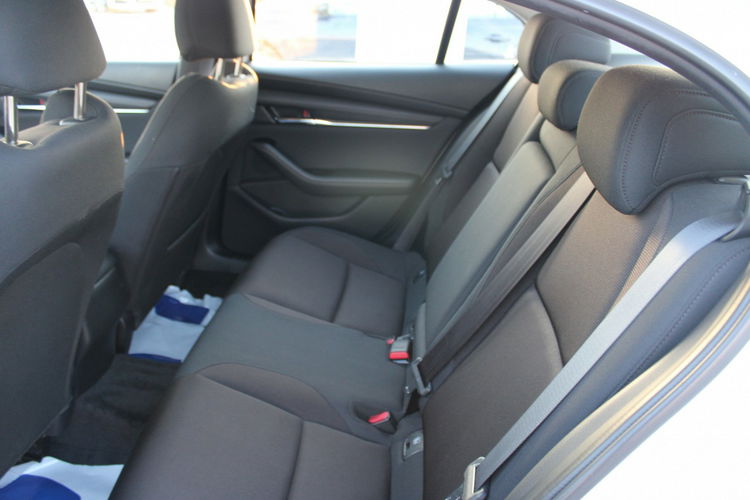 Mazda 3 2.0 mHEV Kanjo automat F-vat Kamera Gwarancja zdjęcie 10