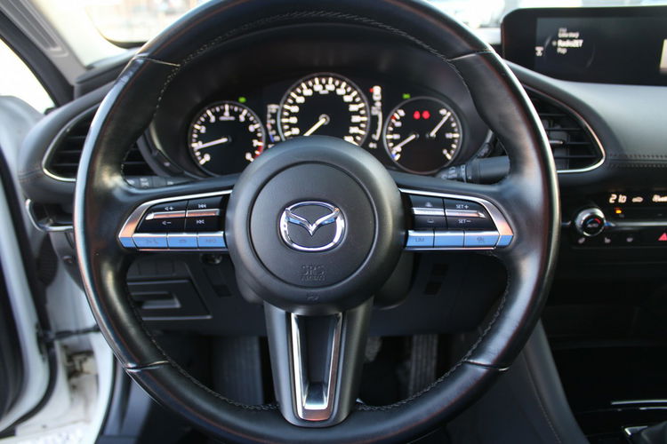 Mazda 3 2.0 mHEV Kanjo automat F-vat Kamera Gwarancja zdjęcie 18