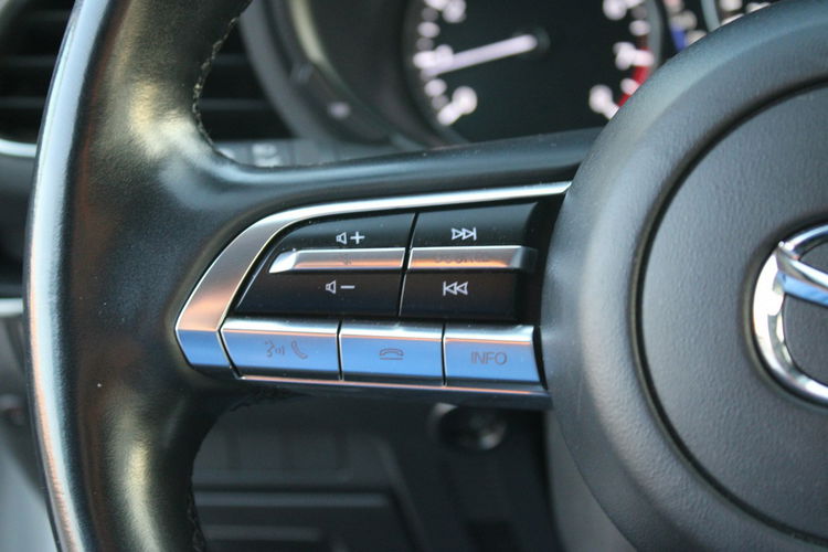 Mazda 3 2.0 mHEV Kanjo automat F-vat Kamera Gwarancja zdjęcie 20
