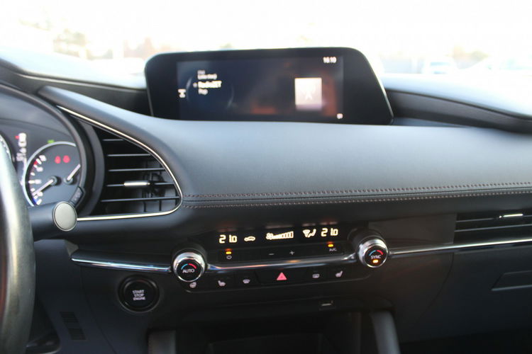 Mazda 3 2.0 mHEV Kanjo automat F-vat Kamera Gwarancja zdjęcie 22