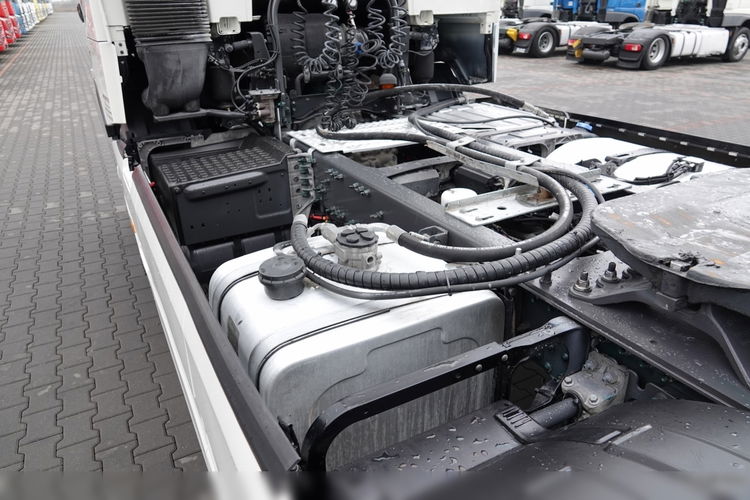 Volvo FH 500 / NISKA KABINA / HYDRAULIKA / 137.000 KM / OPONY 100% / PO KONTRAKCIE SERWISOWYM  zdjęcie 12