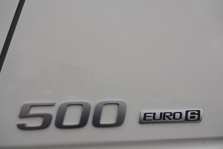 Volvo FH 500 / NISKA KABINA / HYDRAULIKA / 137.000 KM / OPONY 100% / PO KONTRAKCIE SERWISOWYM  zdjęcie 21