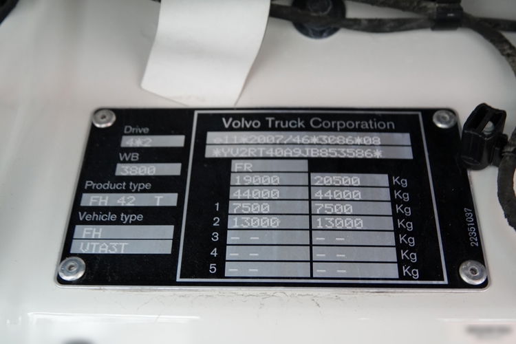 Volvo FH 500 / NISKA KABINA / HYDRAULIKA / 137.000 KM / OPONY 100% / PO KONTRAKCIE SERWISOWYM  zdjęcie 37