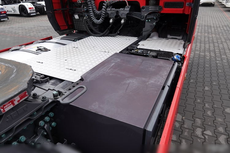 Scania R 500 / PEŁNY ADR / RETARDER / KLIMA POSTOJOWA / CAŁA NA PODUSZKACH / PO KONTRAKCIE SERWISOWYM zdjęcie 15