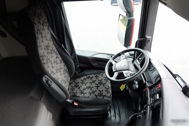Scania R 500 / PEŁNY ADR / RETARDER / KLIMA POSTOJOWA / CAŁA NA PODUSZKACH / PO KONTRAKCIE SERWISOWYM zdjęcie 26