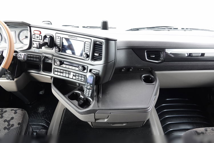 Scania R 450 / RETARDER / KLIMA POSTOJOWA / OPONY 100% / PO KONTRAKCIE SERWISOWYM zdjęcie 30