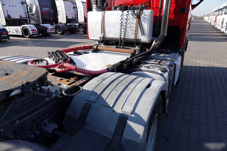 Volvo FH 540 / 6X4 / HYDRAULIKA / KLIMA POSTOJOWA / 3 OSIOWY CIAGIK SIODŁOWY / DMC: 60 TON  zdjęcie 17