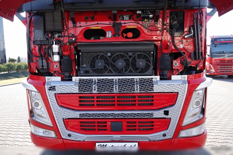 Volvo FH 540 / 6X4 / HYDRAULIKA / KLIMA POSTOJOWA / 3 OSIOWY CIAGIK SIODŁOWY / DMC: 60 TON  zdjęcie 40