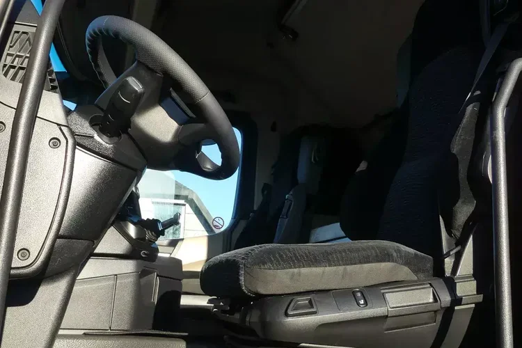 Mercedes ACTROS 2543 / 6x2 / FIRANKA 8.20m / EURO 6 / zdjęcie 16