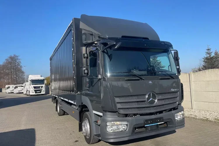 Mercedes 1218 zdjęcie 2