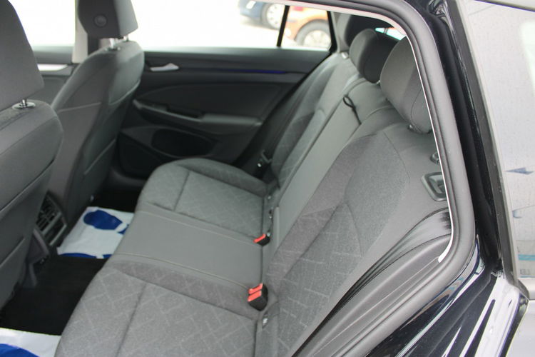 Volkswagen Golf LIFE Virtual F-vat Salon Polska Gwarancja zdjęcie 10