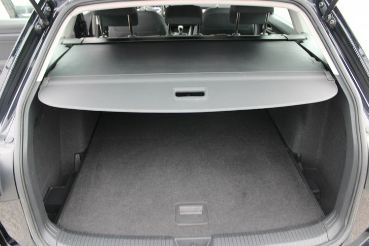 Volkswagen Golf LIFE Virtual F-vat Salon Polska Gwarancja zdjęcie 11