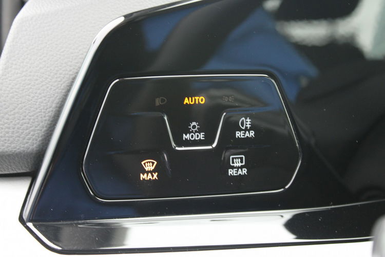 Volkswagen Golf LIFE Virtual F-vat Salon Polska Gwarancja zdjęcie 19