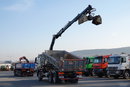 Mercedes AROCS 2640 / 6x4 / WYWROTKA / HYDROBURTA / + HDS HIAB 144 B-3 / STEROWANIE RADIOWE / ROTATOR / ŁYCHA / EURO 6 / MEILLER KIPER  zdjęcie 2