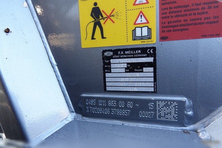 Mercedes AROCS 2640 / 6x4 / WYWROTKA / HYDROBURTA / + HDS HIAB 144 B-3 / STEROWANIE RADIOWE / ROTATOR / ŁYCHA / EURO 6 / MEILLER KIPER  zdjęcie 37