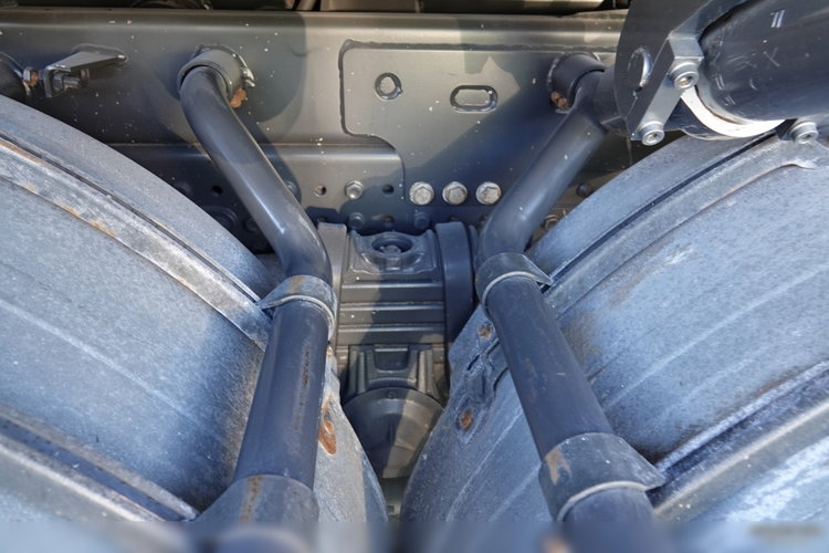 Mercedes AROCS 2640 / 6x4 / WYWROTKA / HYDROBURTA / + HDS HIAB 144 B-3 / STEROWANIE RADIOWE / ROTATOR / ŁYCHA / EURO 6 / MEILLER KIPER  zdjęcie 43