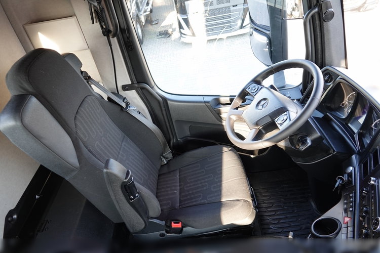 Mercedes AROCS 2640 / 6x4 / WYWROTKA / HYDROBURTA / + HDS HIAB 144 B-3 / STEROWANIE RADIOWE / ROTATOR / ŁYCHA / EURO 6 / MEILLER KIPER  zdjęcie 48