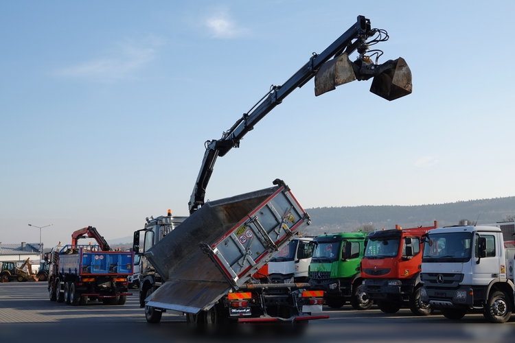 Mercedes AROCS 2640 / 6x4 / WYWROTKA / HYDROBURTA / + HDS HIAB 144 B-3 / STEROWANIE RADIOWE / ROTATOR / ŁYCHA / EURO 6 / MEILLER KIPER  zdjęcie 8