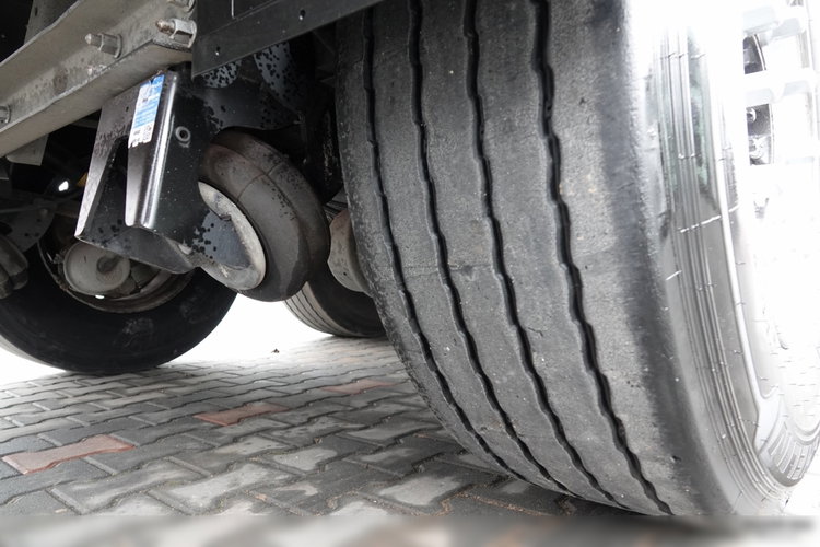 Schmitz -CARGOBULL / FIRANKA / STANDARD / 2 OSIE PODNOSZONE  / MAŁO UŻYWANA  zdjęcie 21