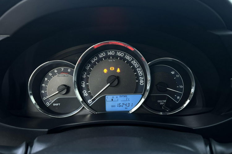 Toyota Corolla 1.6 VVTi 132KM PREMIUM COMFORT design, salon Polska zdjęcie 12