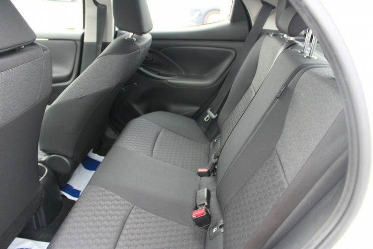 Toyota Yaris 1.5 Dynamic Force 125KM Comfort LPG zdjęcie 9