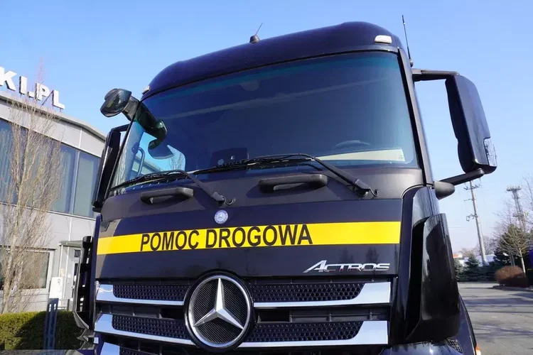 Mercedes Actros 1836 / NOWA LAWETA OCYNKOWANA / kabina sypialna / Ładowność 8, 5 t zdjęcie 15