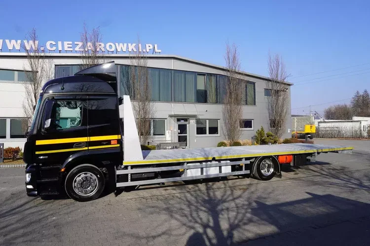 Mercedes Actros 1836 / NOWA LAWETA OCYNKOWANA / kabina sypialna / Ładowność 8, 5 t zdjęcie 2