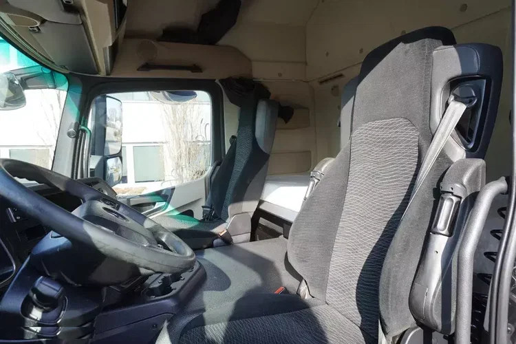 Mercedes Actros 1836 / NOWA LAWETA OCYNKOWANA / kabina sypialna / Ładowność 8, 5 t zdjęcie 22