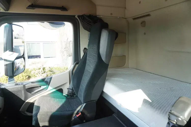 Mercedes Actros 1836 / NOWA LAWETA OCYNKOWANA / kabina sypialna / Ładowność 8, 5 t zdjęcie 23