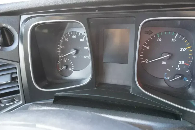 Mercedes Actros 1836 / NOWA LAWETA OCYNKOWANA / kabina sypialna / Ładowność 8, 5 t zdjęcie 25