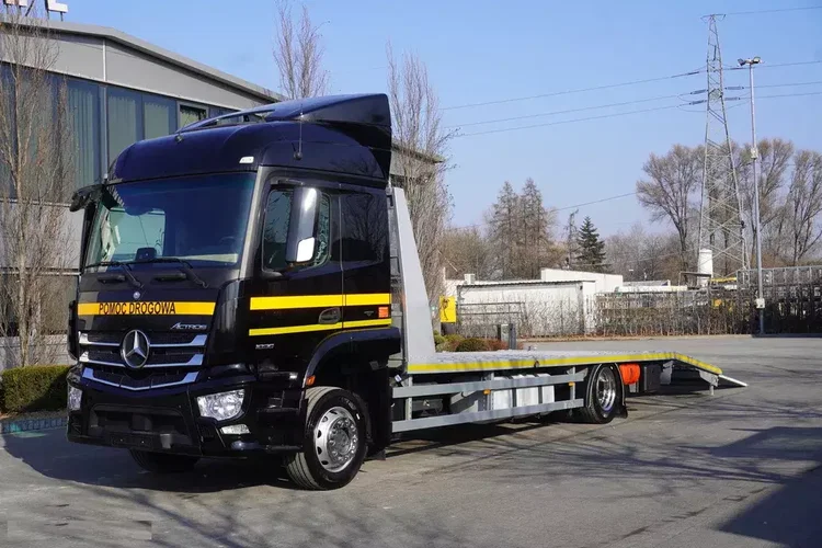 Mercedes Actros 1836 / NOWA LAWETA OCYNKOWANA / kabina sypialna / Ładowność 8, 5 t zdjęcie 5