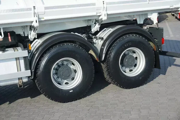 Iveco / TRAKKER / 480 / E 6 / WYWROTKA / 8 X 4 / HYDROBURTA / RETARDER zdjęcie 20