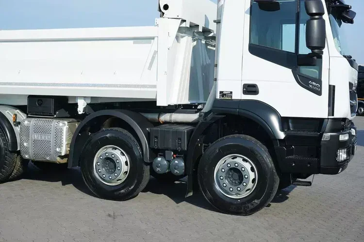 Iveco / TRAKKER / 480 / E 6 / WYWROTKA / 8 X 4 / HYDROBURTA / RETARDER zdjęcie 38