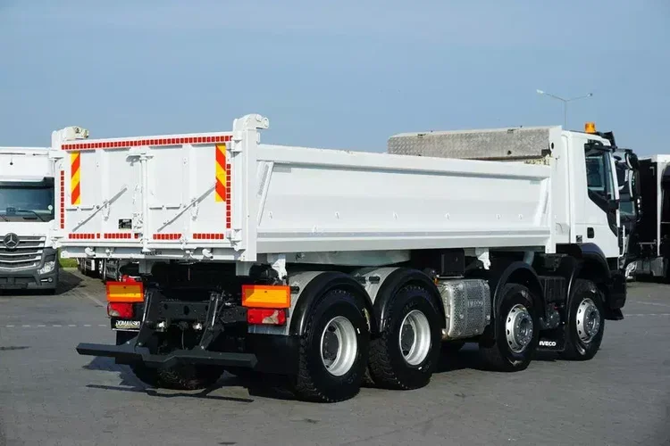 Iveco / TRAKKER / 480 / E 6 / WYWROTKA / 8 X 4 / HYDROBURTA / RETARDER zdjęcie 5