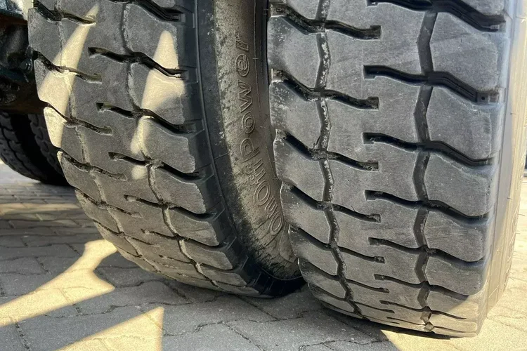 Mercedes Actros 4141 8x4 Wywrot CARNEHL Automat EPS Zadbany Super Stan zdjęcie 10