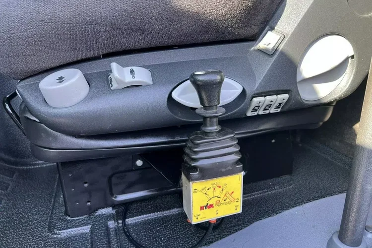 Mercedes Actros 4141 8x4 Wywrot CARNEHL Automat EPS Zadbany Super Stan zdjęcie 27