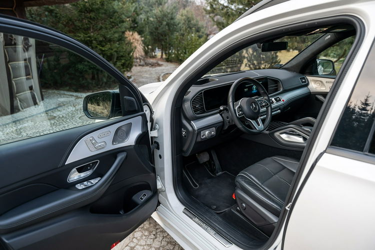 Mercedes GLE 400 4MATIC / SALON POLSKA / BEZWYPADKOWY / FAKTURA / 2 KOMPLETY KÓŁ zdjęcie 28