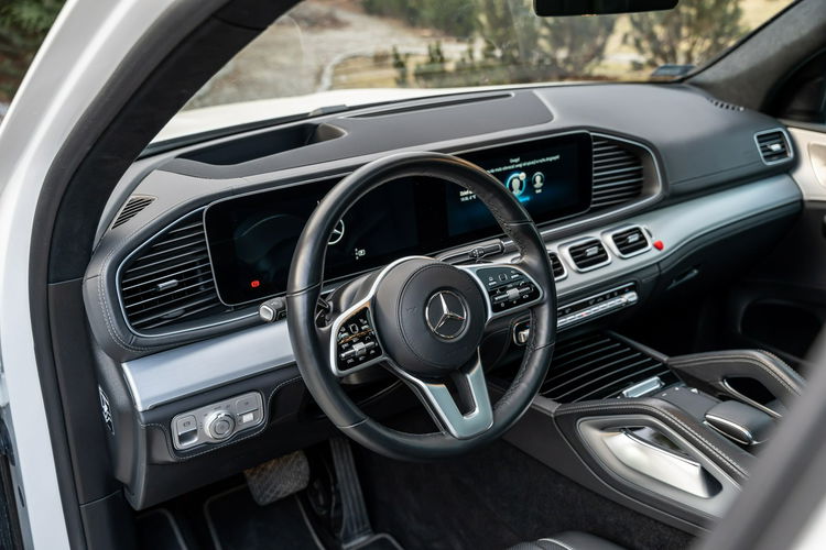 Mercedes GLE 400 4MATIC / SALON POLSKA / BEZWYPADKOWY / FAKTURA / 2 KOMPLETY KÓŁ zdjęcie 29