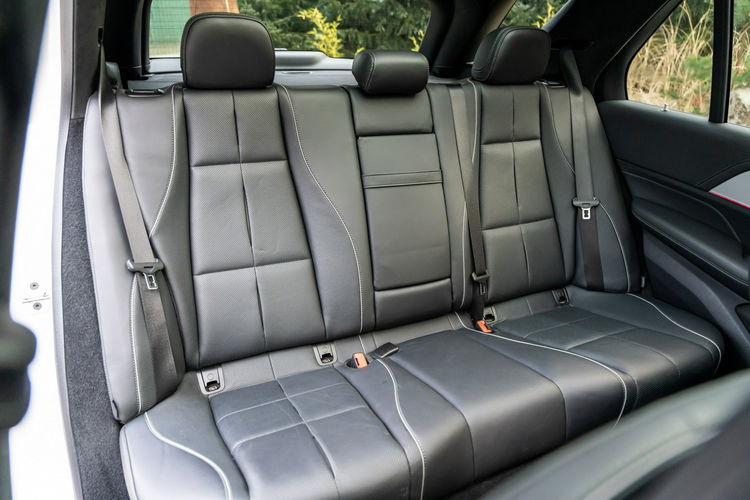 Mercedes GLE 400 4MATIC / SALON POLSKA / BEZWYPADKOWY / FAKTURA / 2 KOMPLETY KÓŁ zdjęcie 61