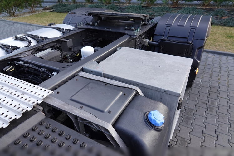 Volvo FMX 450 / RETARDER / NISKA KABINA / EURO 6 / SPROWADZONY  zdjęcie 12