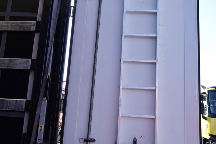 DAF XF 480 / ZESTAW TANDEM / 120 M3 / PRZEJAZDOWY / ZAWIESIA DOKI DO WÓZKA / KLIMA POSTOJOWA / PO ZŁOTYM KONTRAKCIE SERWISOWYM  zdjęcie 26