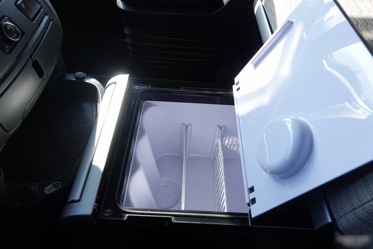 DAF XF 480 / ZESTAW TANDEM / 120 M3 / PRZEJAZDOWY / ZAWIESIA DOKI DO WÓZKA / KLIMA POSTOJOWA / PO ZŁOTYM KONTRAKCIE SERWISOWYM  zdjęcie 51